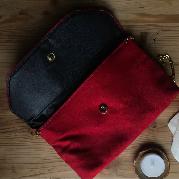 Red Chain Strap Purse - Picture 5 of 5